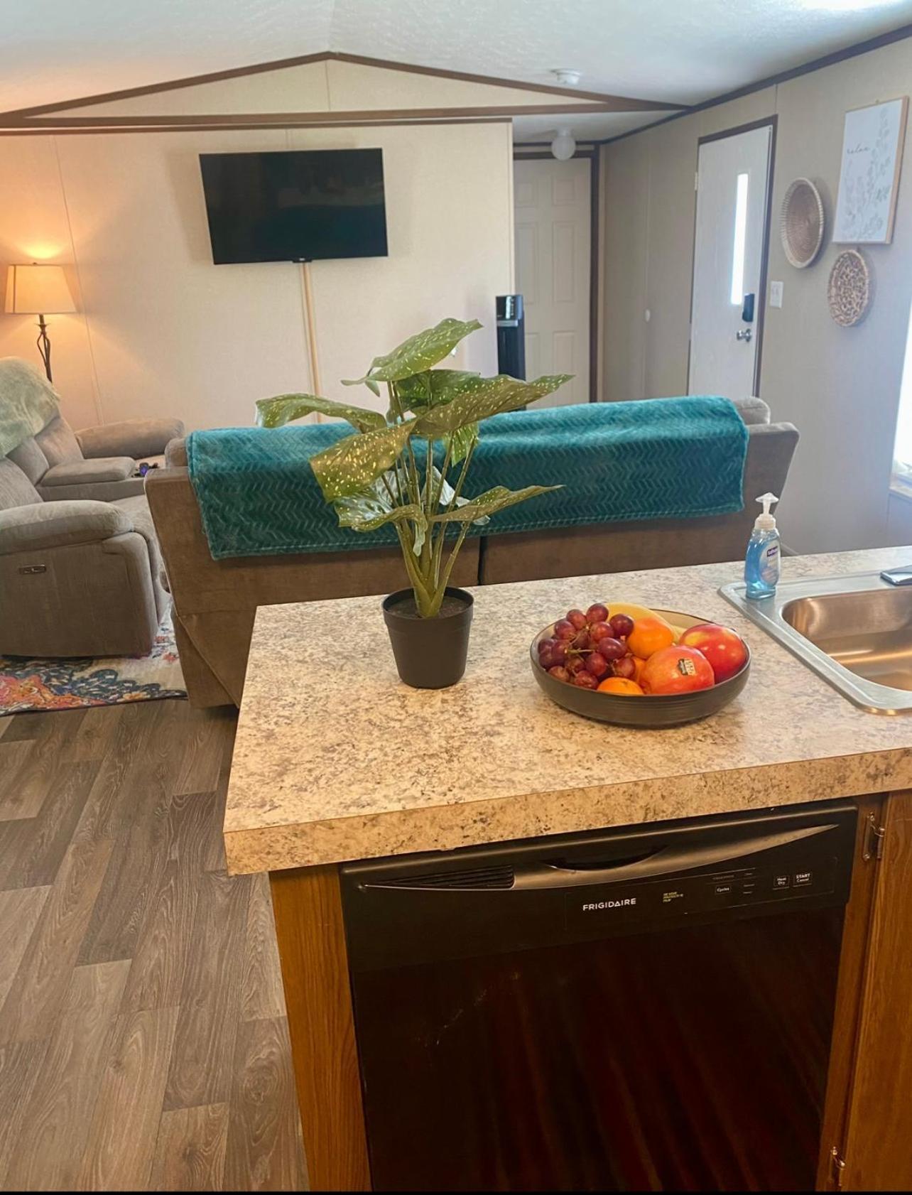 Private Cozy Hideaway With Deck Escape Austin 35Mi Villa Bastrop Luaran gambar